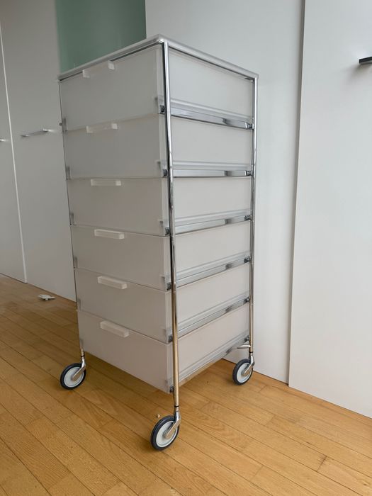 Szafka kontener Kartell