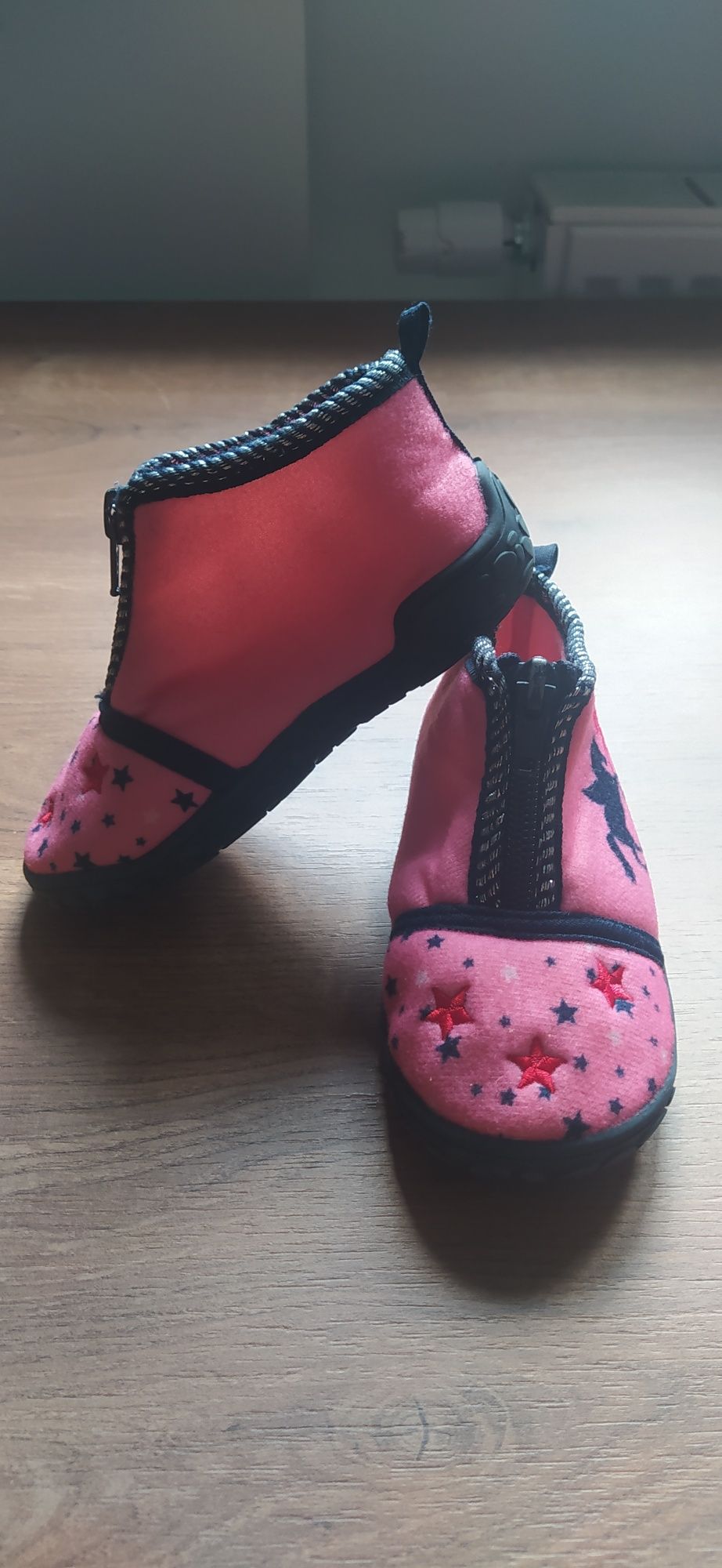 Buty kapcie zasuwane Lupilu dla dziewczynki r. 25