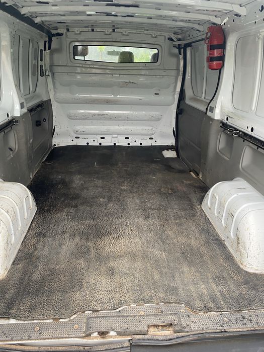 Sprzedam vivaro 2.0 114KM 2014 rok