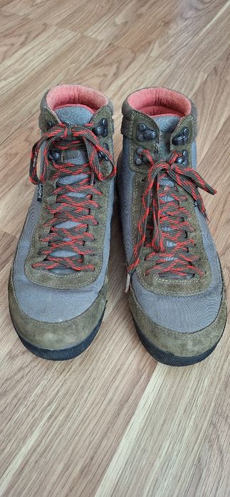North Face Back to Berkeley 39.5 buty trekkingowe
