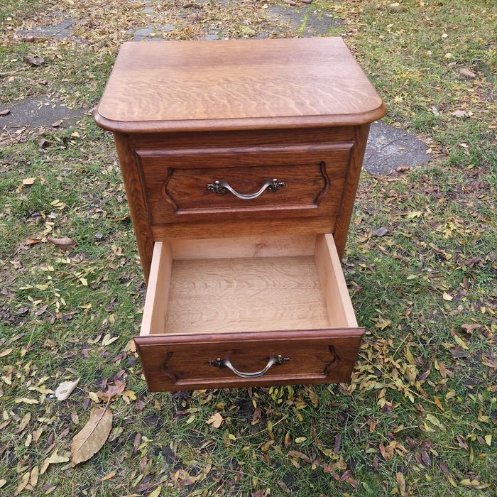 Piękna stylowa komoda dębowa