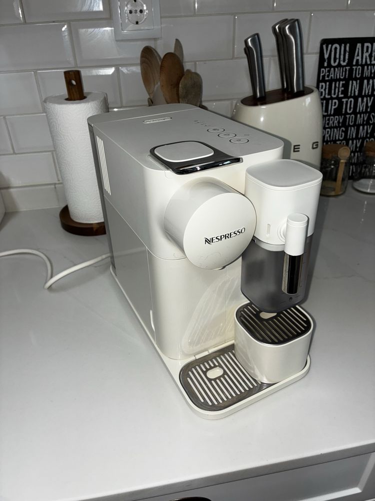 Delonghi Nesoresso Lattisima One
