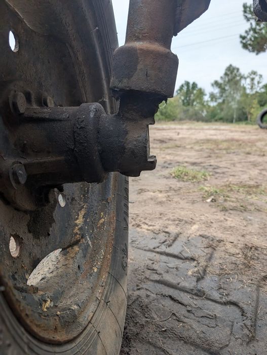 Цапфа МТЗ 80 ПОСИЛЕНА Мост ступиця колесо диск передній міст МтЗ-80