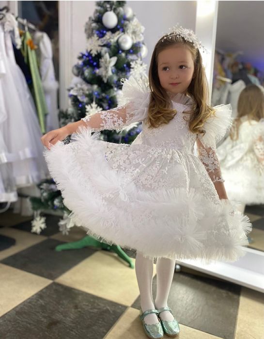 дитячі плаття на Сніжинку ,нарядні сукні