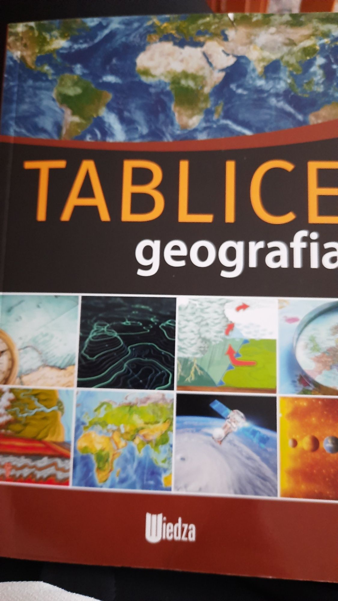 Tablice geografia. Wydawnictwo: Wiedza.