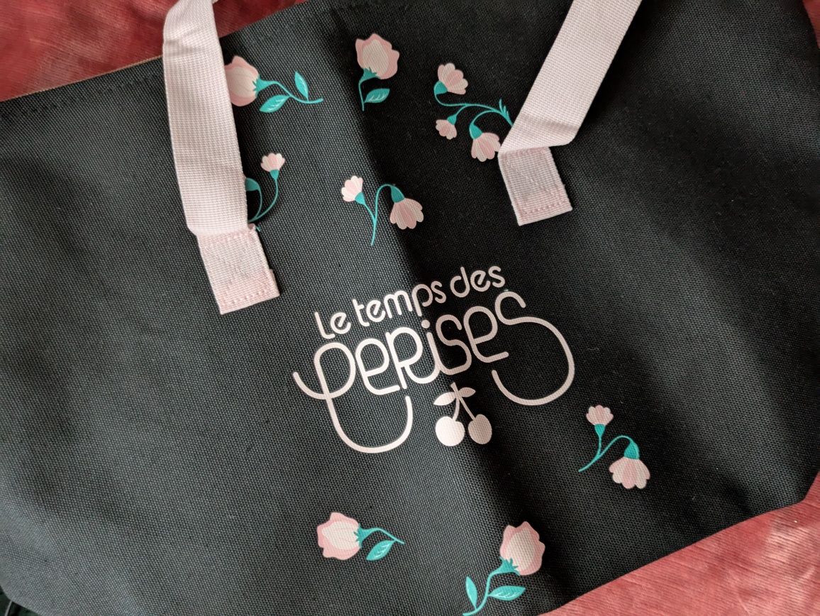 Torba podróżna plażowa na ramię Yves Rocher Le temps des cerises kwiat