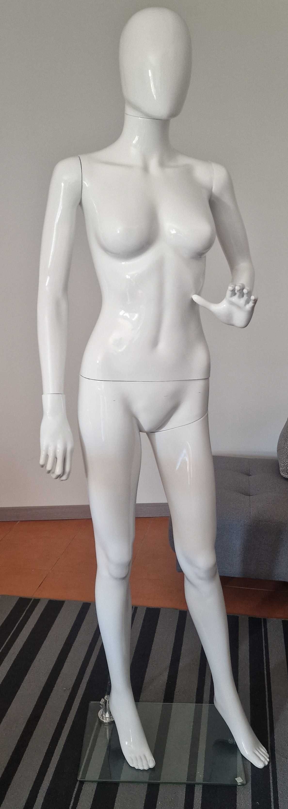3 Manequins de roupa
