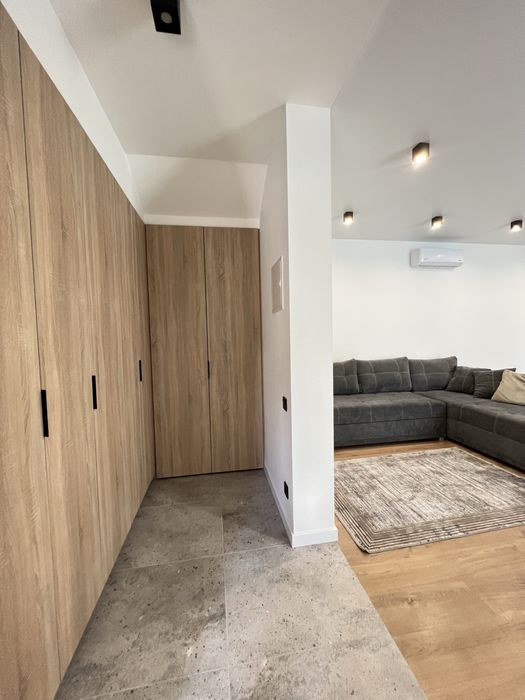 Оренда сиудія + спальня з паркінгом