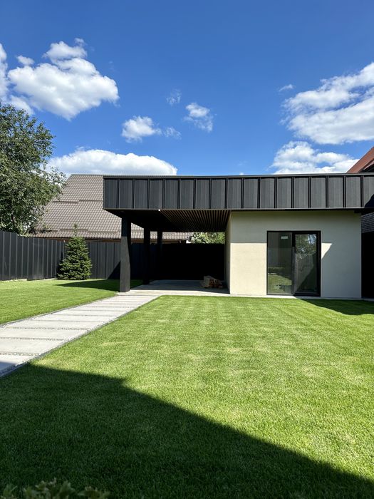 Продаж будинку з чистовим оздобленням та підвалом в Ірпені