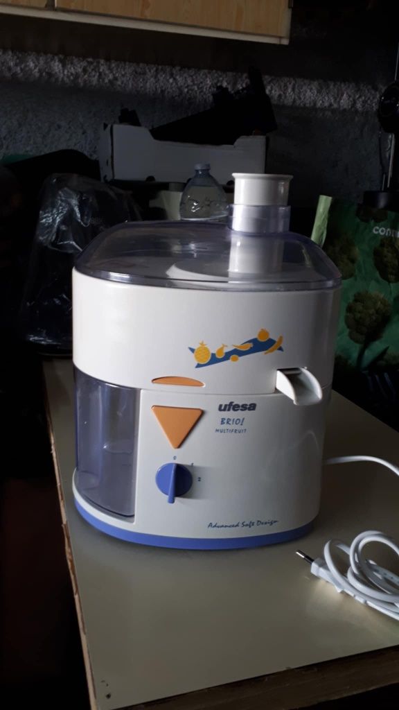 Máquina de sumos ufesa briol multifruit