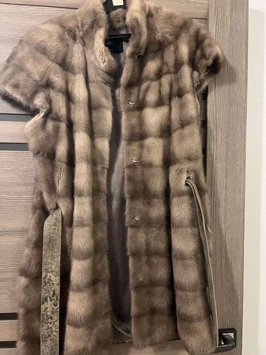 Норкова безрукавка