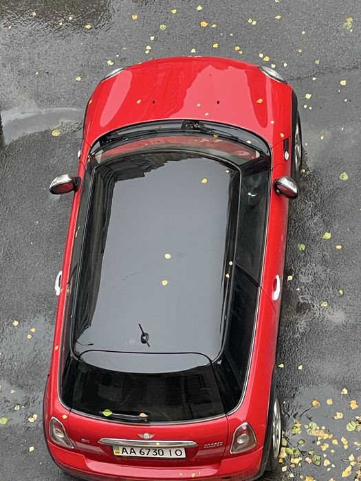 Продаеться міні купер на повному ходу !