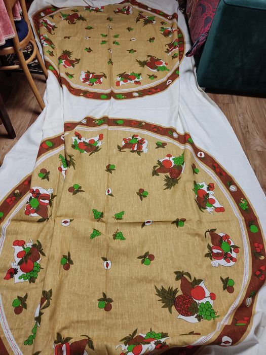 Nowy obrus len PRL 360x182 cm okrągły