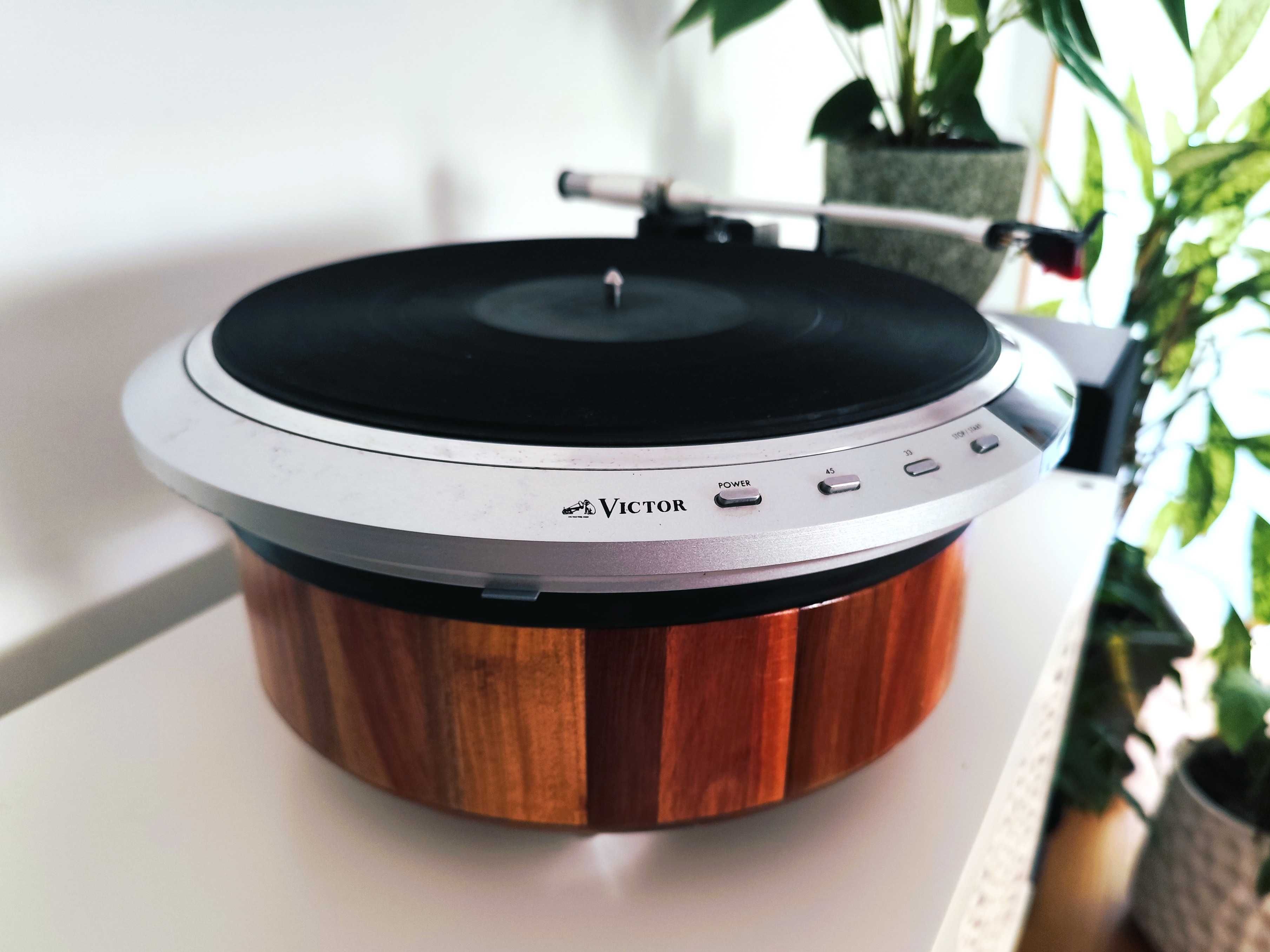 Victor TT-81 Gira-Discos + Braço Denon DA 307 + Ortofon 2M Red