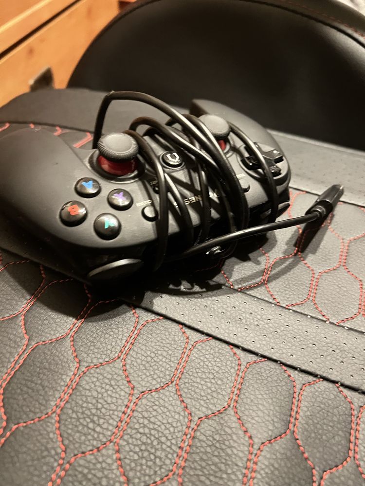 Gamepad Genesis przewodowy do PC / laptopa”