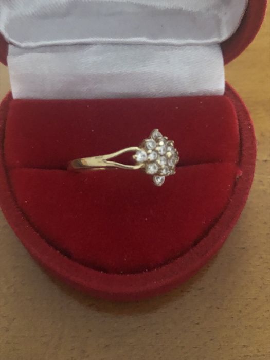 Zloty pierscionek 375