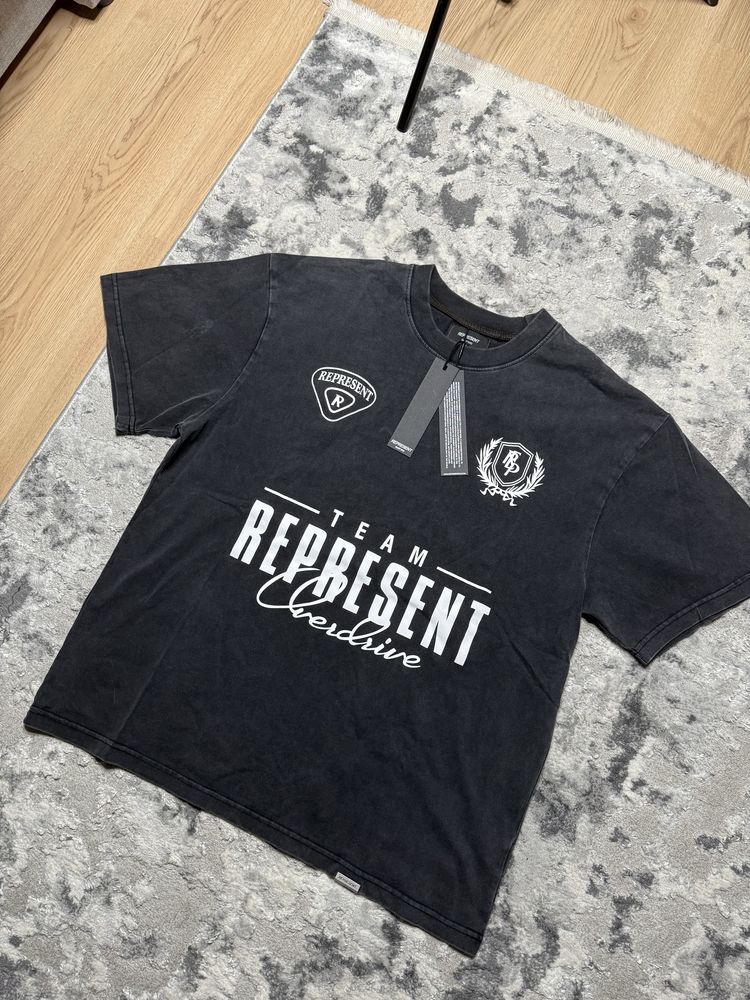 Футболка Represent