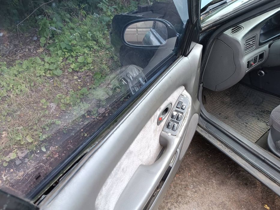 Продам KIA Clarus на запчастини