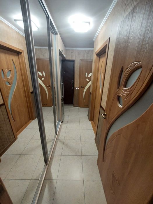 Продаж 2 кімнатна  квартира  Центр