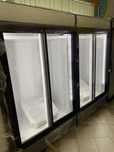 Двухдверный холодильный шкаф/холодильник купе для напитков FRIGOGLASS