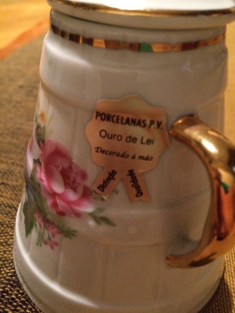 Pote de porcelana