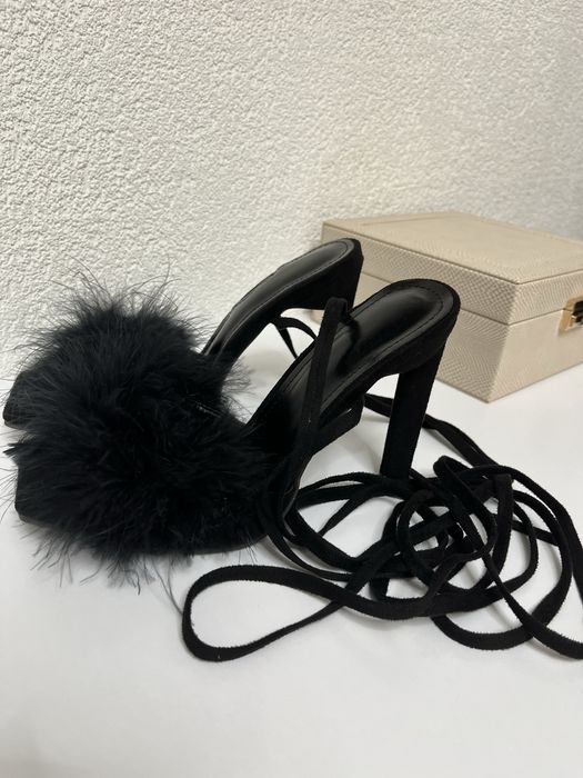 Дуже зручні нові босоніжки з хутром розмір 39