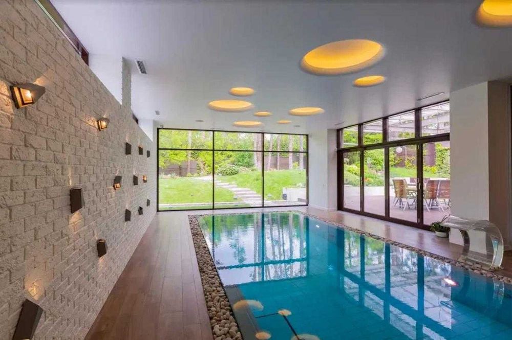 Стильний будинок 700м2 в с. Рудики, Козин Конча-Заспа