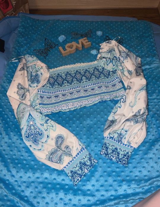 Top z dlugim rekawem