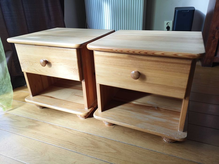 Sprzedam szafki nocne sosnowe