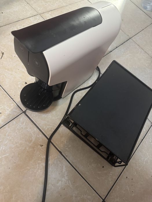 Maquina delta q com aparador de capsulas