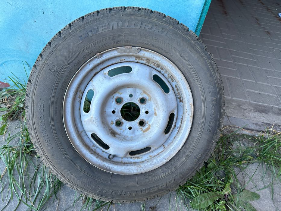 Продам диски с резиной зима 13