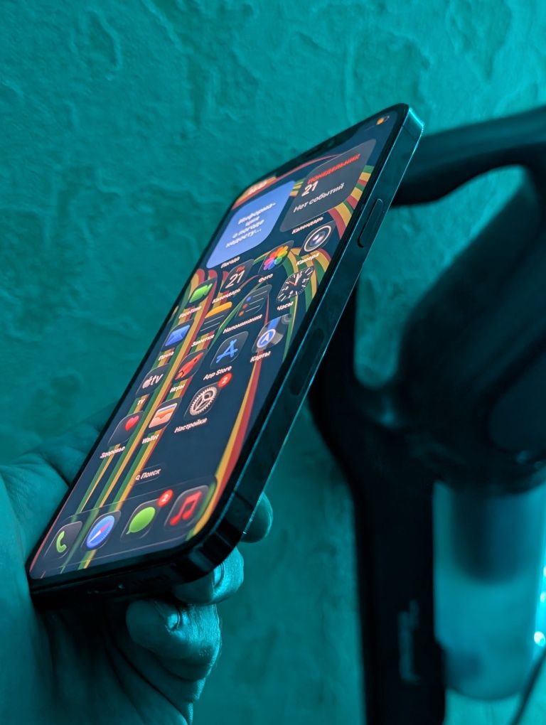 iPhone 12Pro Max 256Gb  Обменяю