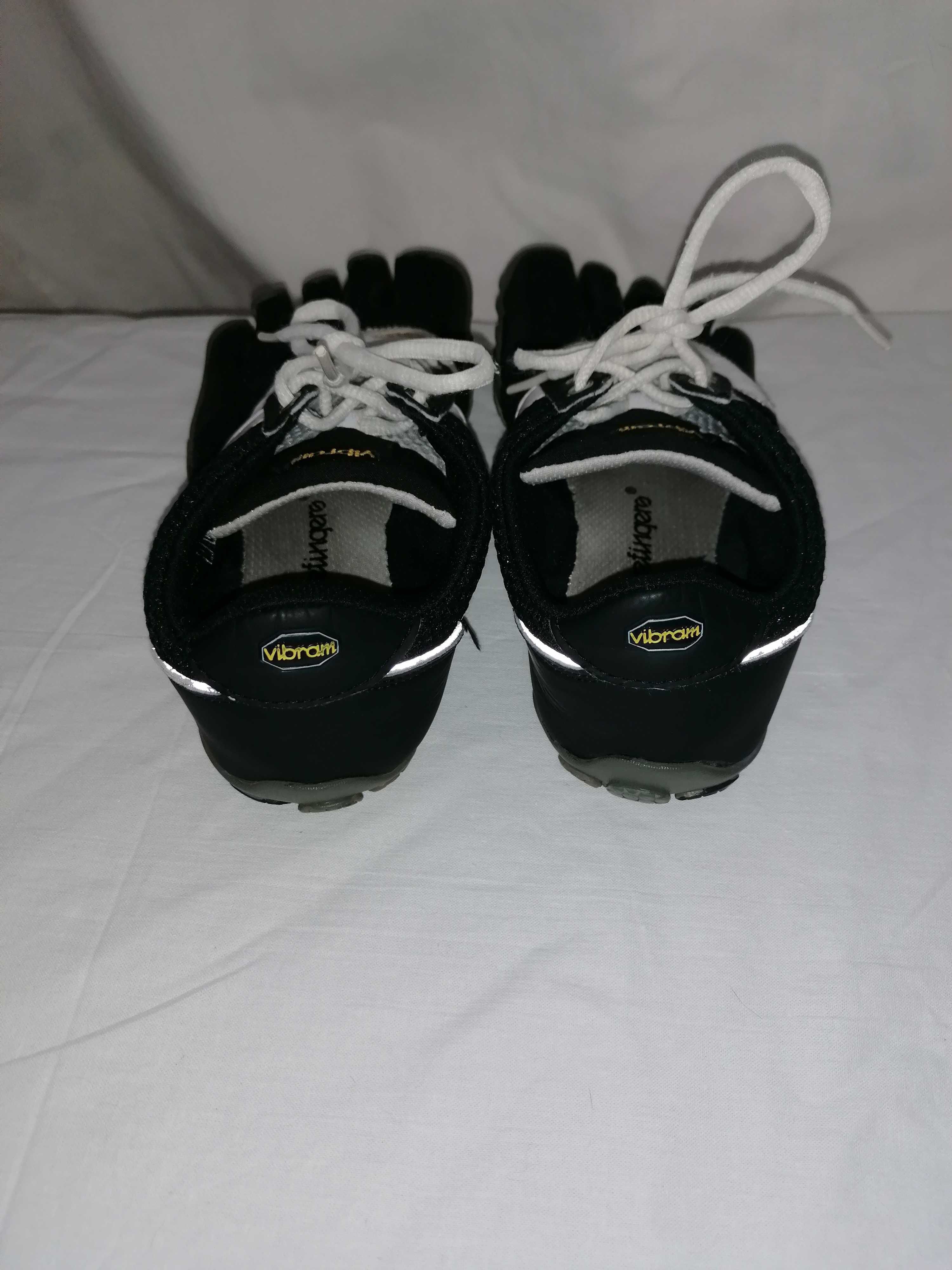 Buty sportowe VIBRAM   fivefingers do biegania z palcami