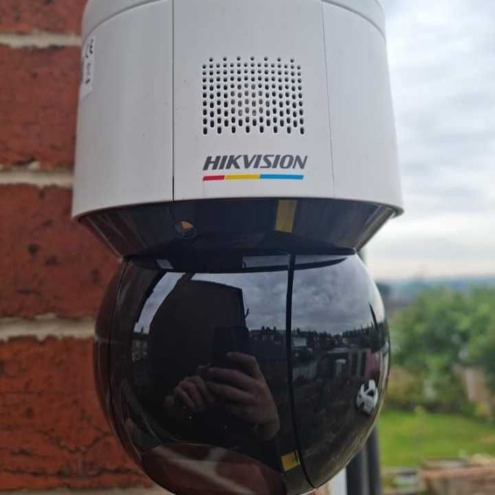 IP роботизированная поворотная камера 4МП Hikvision DS-2CD1A43G0-IZU