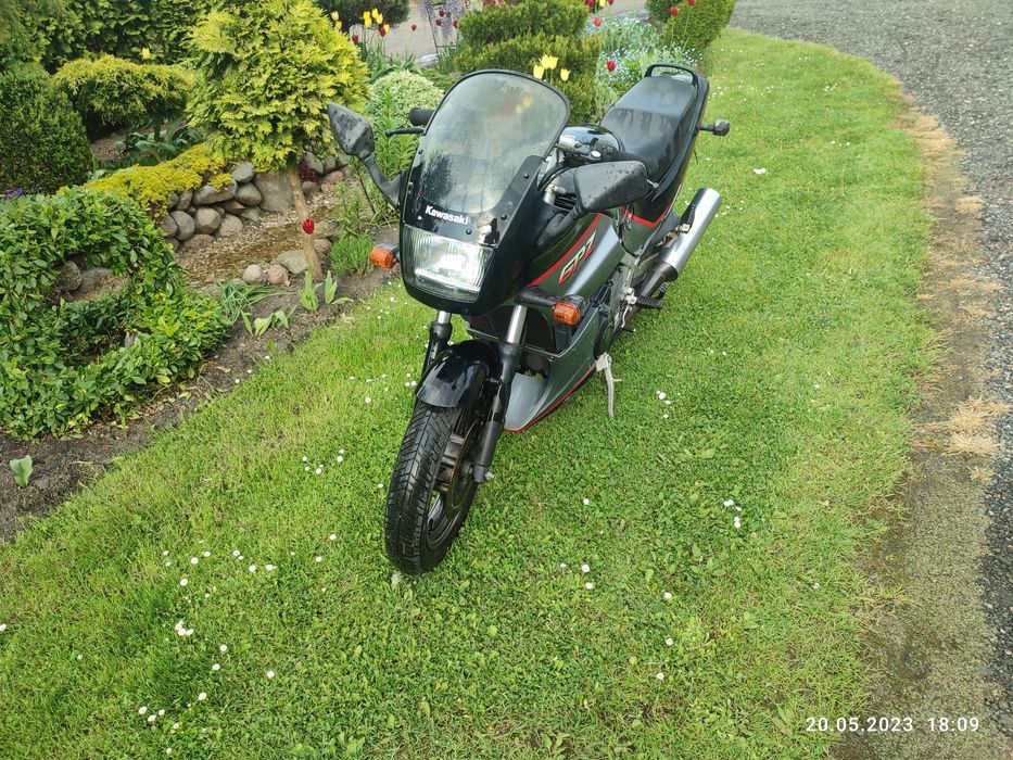 Kawasaki GPZ 500 S