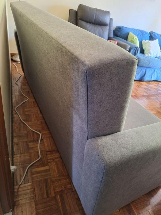 sofá cinzento usado