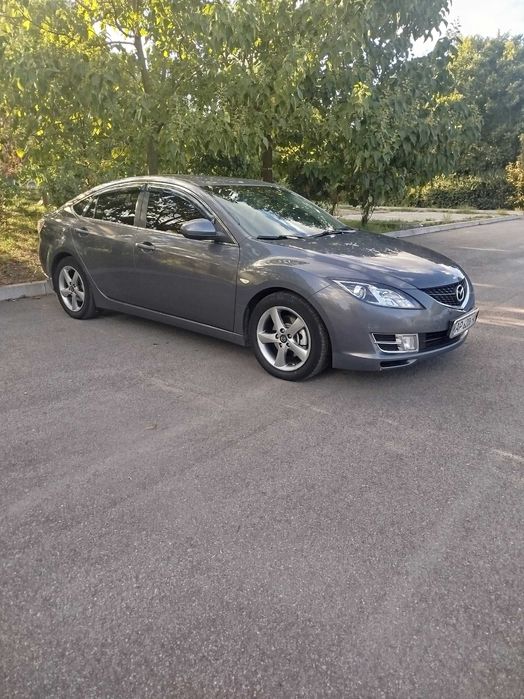 Автомобіль мазда