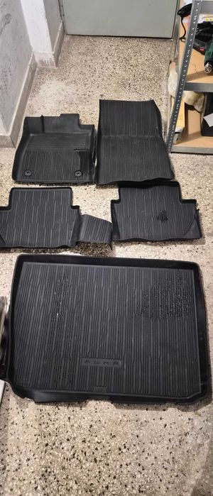 Dywaniki gumowe do Ford Puma po 2019 z bagażnikiem