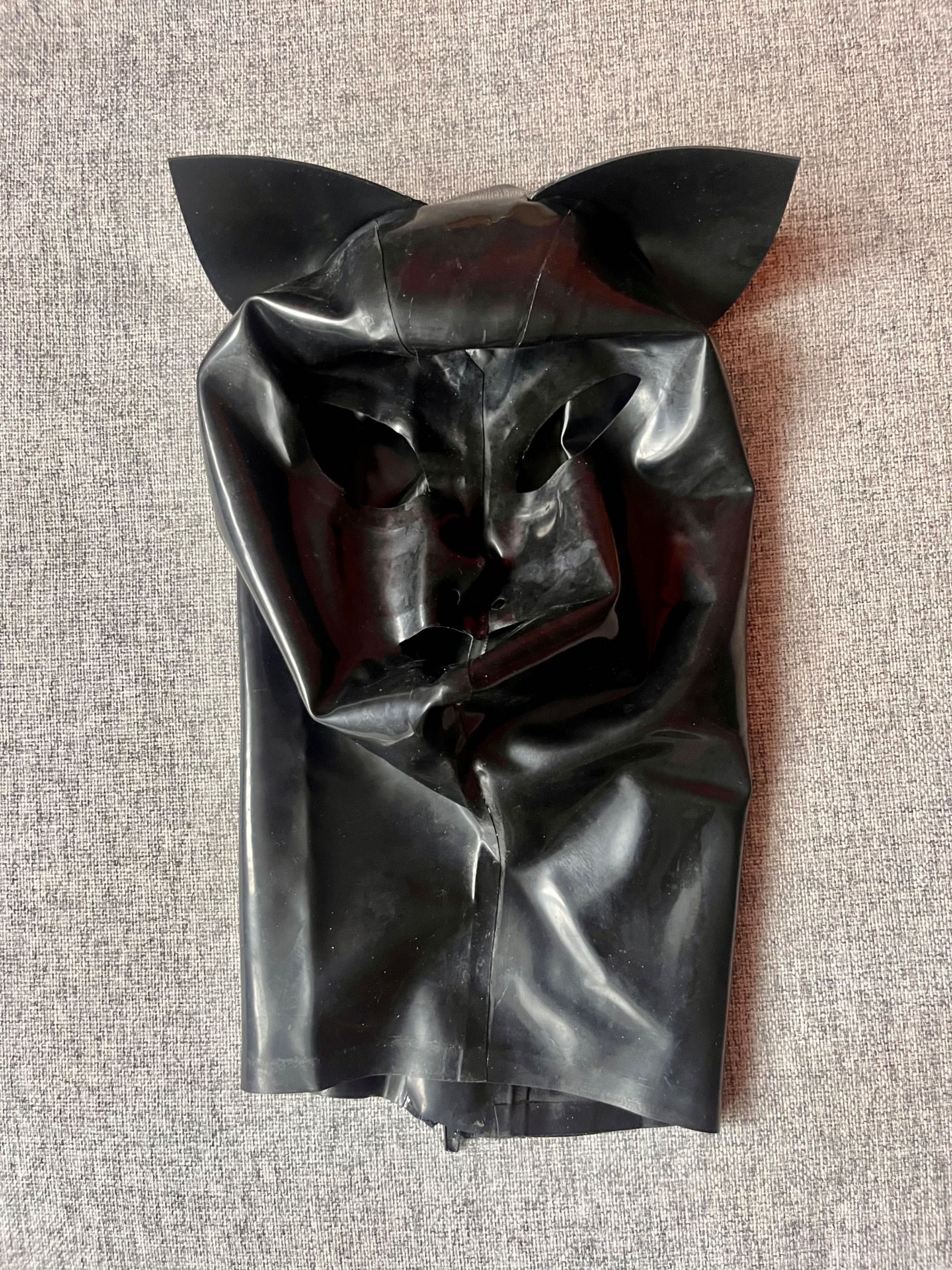 803A / Przebranie Maska M kot latex lateks 0,4 mm czarna czarne uszy