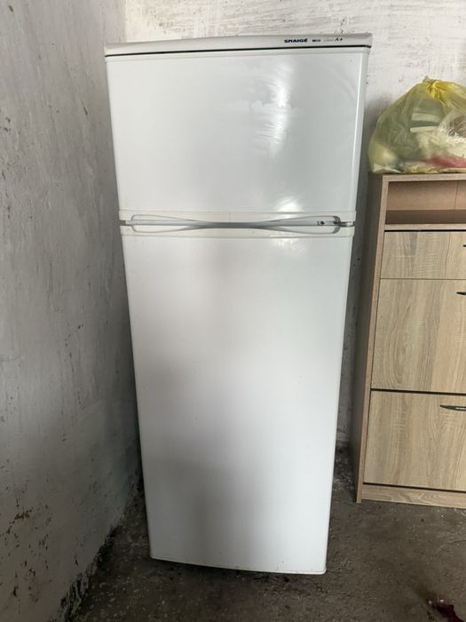 Холодильник Snaige