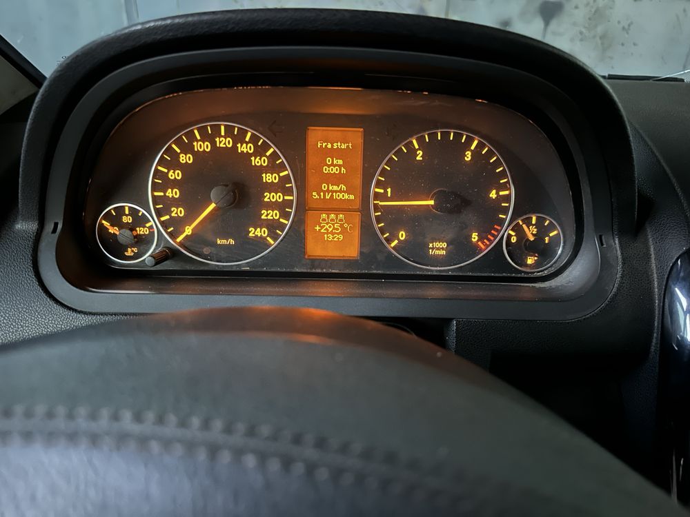 Mercedes-Benz Мерседес А класс 2.0 дизель
