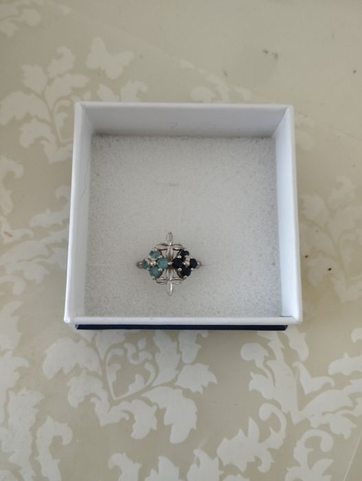 Серебряное кольцо с натуральными сапфиром и топазом, размер 17