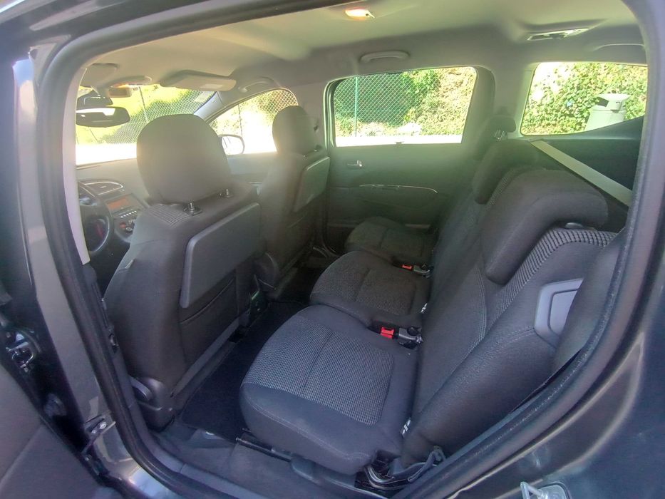 PEUGEOT 5008 1.6 HDI 112cv 7 lugares 2009 1 dono