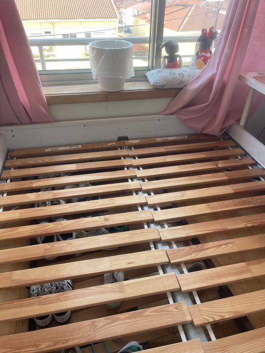 Cama king size branca