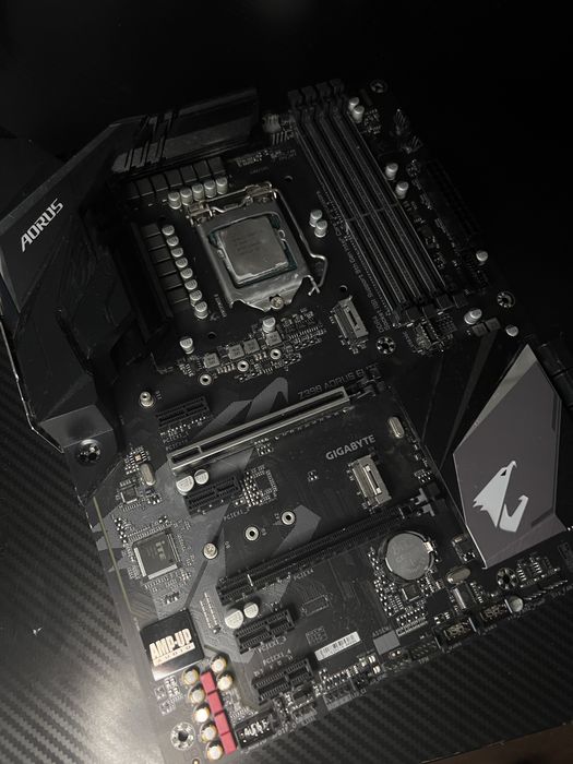 Zestaw: Płyta główna Gigabyte Z390 AORUS Elite + Intel i5-8400