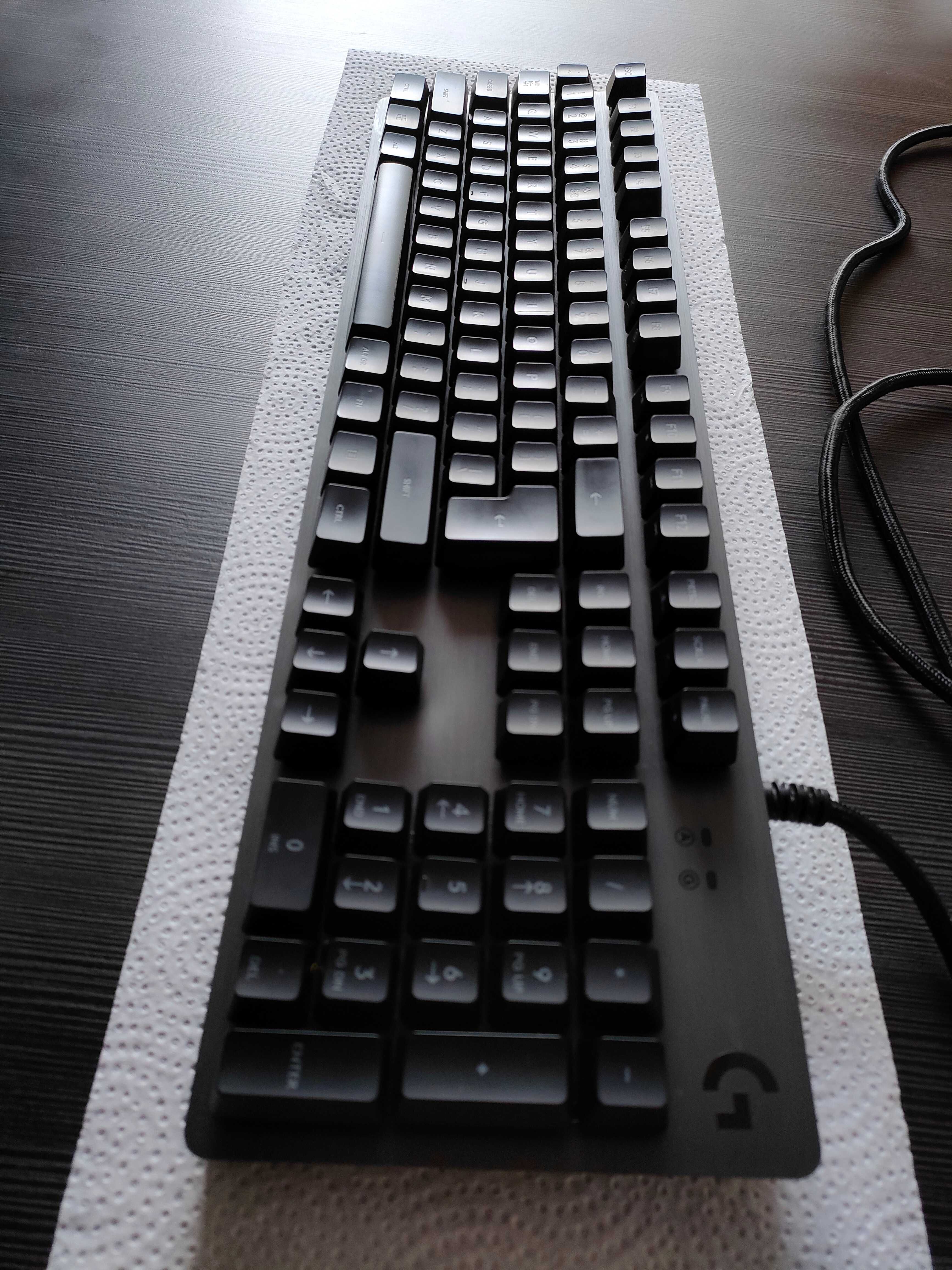 Mechaniczna klawiatura do gier z podświetleniem Logitech G413 czarna