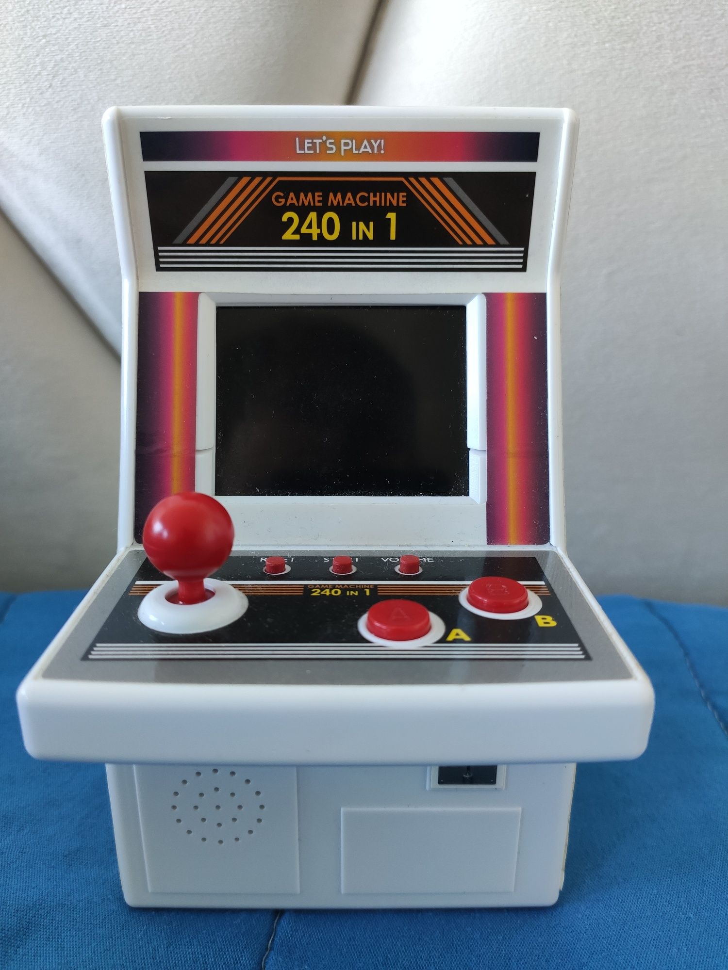 Mini Consola Arcade 8 bits com 240 jogos