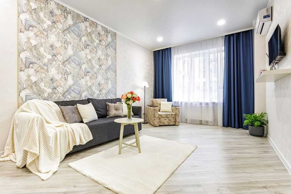 Стильная 2-ком. квартира в Центре, ТЦ Украина. Посуточно, Подобово