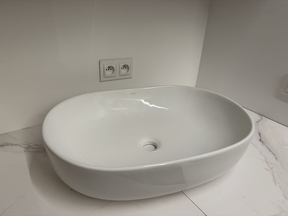 Umywalka nablatowa biała OLTENS Hamnes 60x42,5 Smart Clean