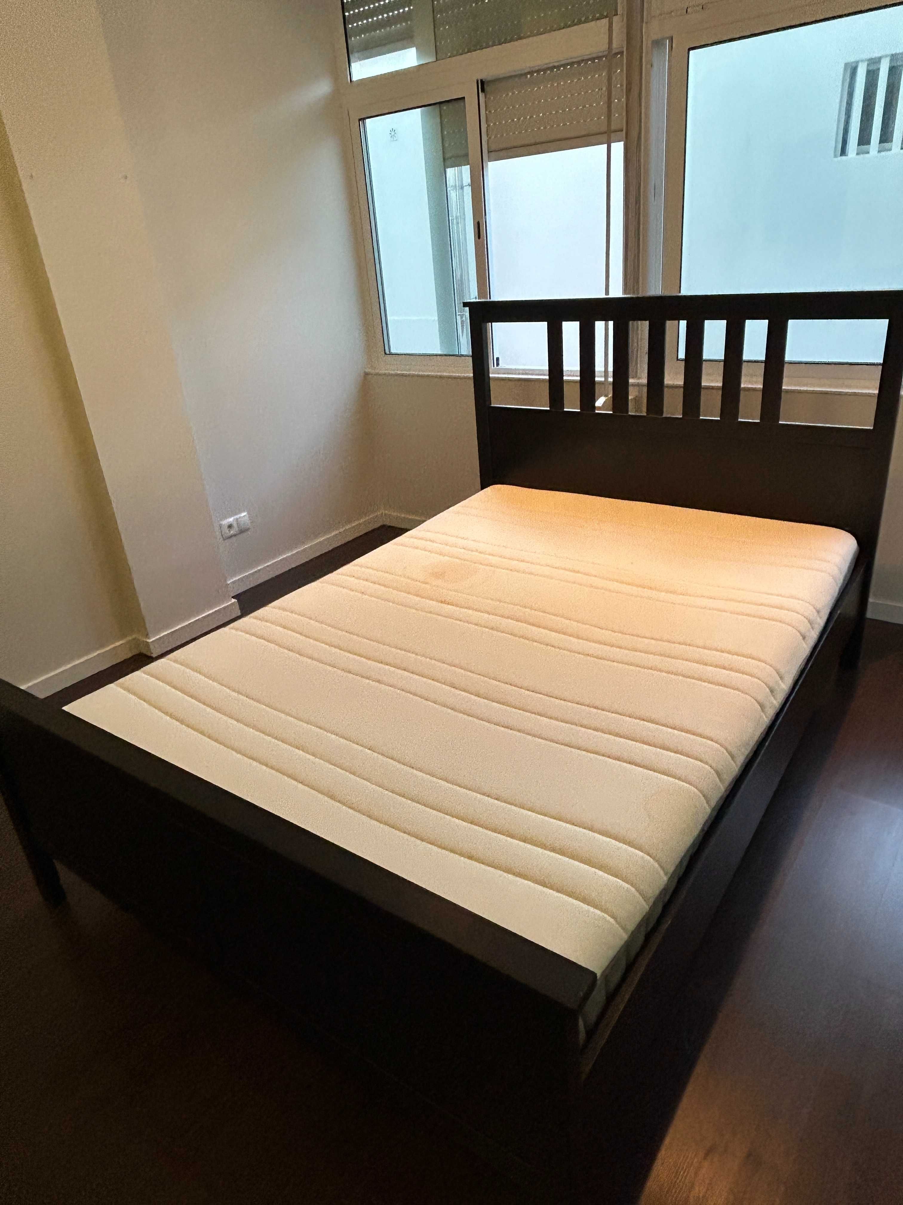 Cama de casal IKEA – TUDO INCLUÍDO